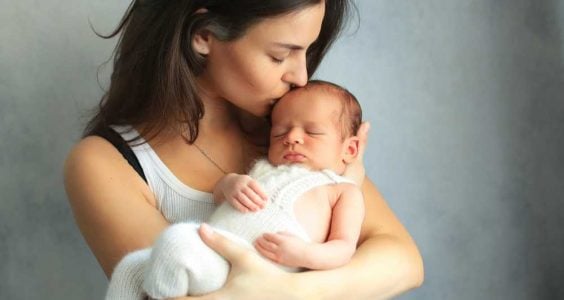 Ako dojčiť – zvyšovanie príjmu mlieka