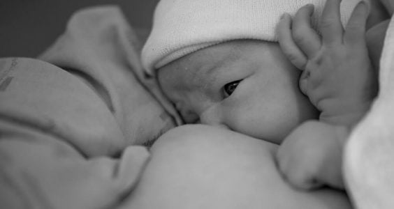 Bonding - nulová separácia a prvých 1000 minút po pôrode