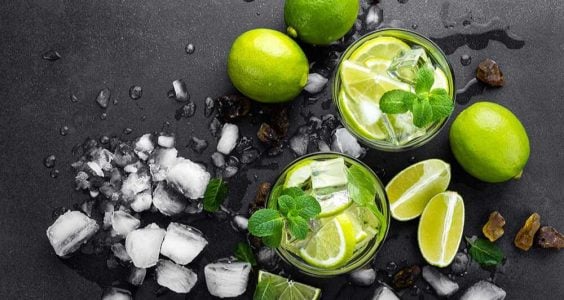Letné osvieženie je Mojito - mäta s limetkou