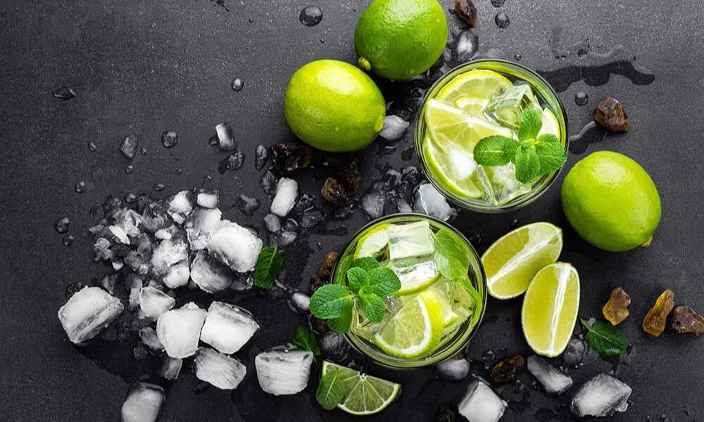 Letné osvieženie je Mojito - mäta s limetkou