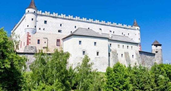 Po návšteve Zaježovej odporúčam pokračovať smerom na Vígľaš. Malá obec na južnom ťahu do Lučenca je známa najmä svojím hradom.